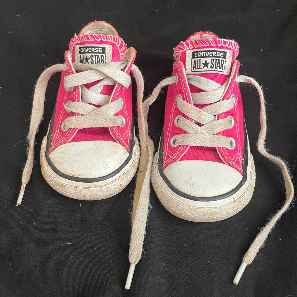 Converse Pink Chuck Taylor Sneakers Canvas Low-Top